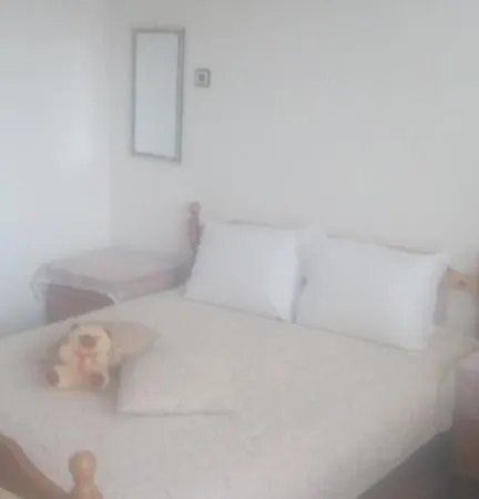 Snezhanka Konukevi Paşmaklı